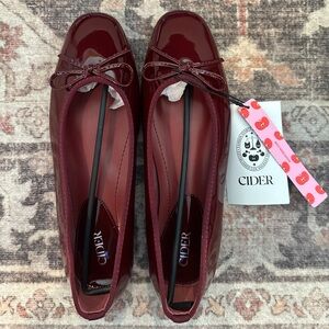 Cider Women's Bowknot Decor Square Toe Ballet Flat